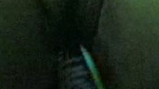 BDSM amateur masoquista depravado se burla de un esclavo en el bosque porno online español