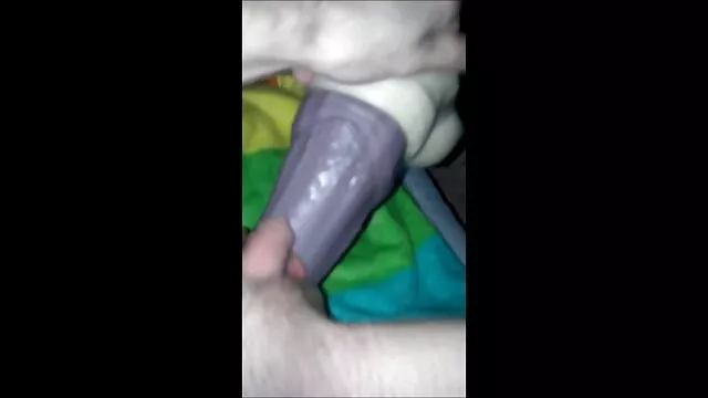 Puta con trenzas mostró su xxx audio español coño jugoso
