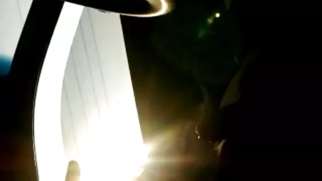 Nena porno subtitulado gratis caliente Valentina folla en un césped verde