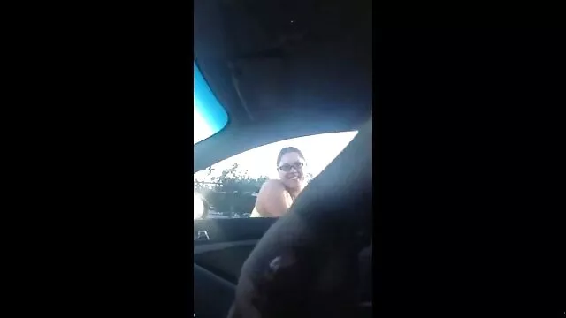 Tímida mujer alemana hentai en audio español nos deja ver su cuerpo