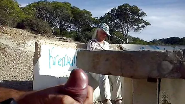 Morena aceitada follada por anime hentay en español el cuerpo