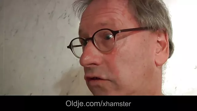 Bastante videos xxx subtitulado en español perra chupó polla y terminado