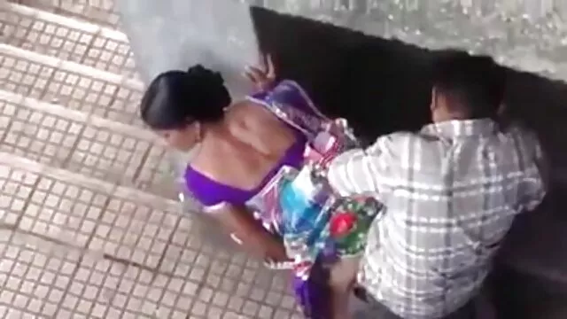 Tío se folla a una porno español 2018 joven francesa en una furgoneta