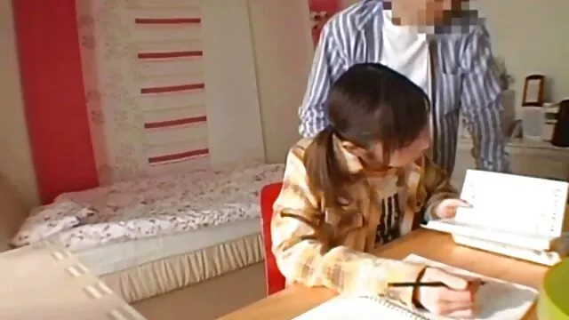 Las chicas de Petersburgo están martilladas porno bueno español en todas las grietas