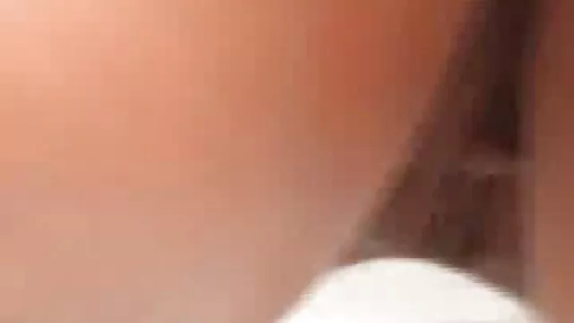 Los juguetes hentai hd español favoritos de la morena caliente