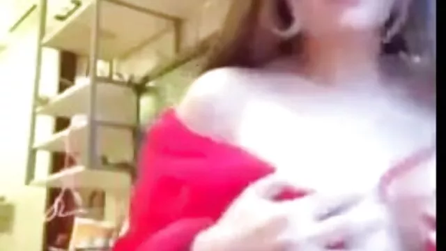 La pequeña rubia Piper Perri se masturba el coño videos completos xxx rosa