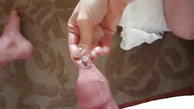 Una videos cumlauder madre mayor se abalanzó sobre un joven por hambre sexual