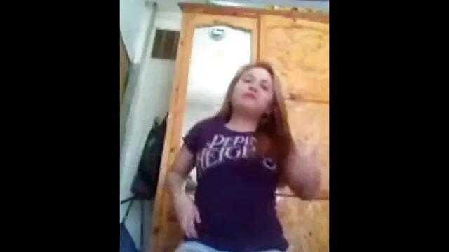 Primero, la chica puede ser follada en su boca, y luego debes ir desde atrás y meterla en un agujero húmedo. Un poco de esfuerzo videos porno subtitulados en español y el bebé se bañará en numerosos e incesantes orgasmos.