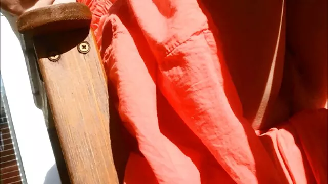 Una zorra delgada cabalga la polla del tipo que la videos porno nuevos en español trajo a la naturaleza