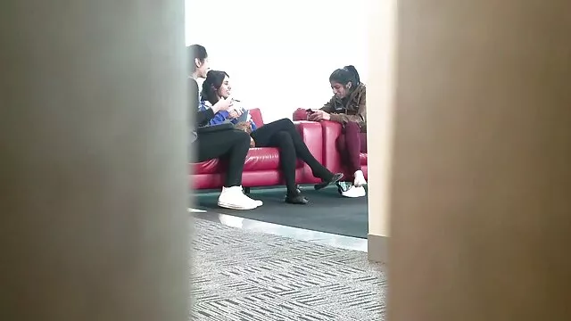 El bebé le chupó la polla y se sentó con su anime hentai sub español coño sobre ella
