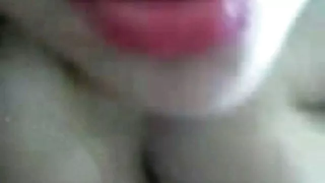 Follada dura morena en la silla y semen en su videos de cumloader coño